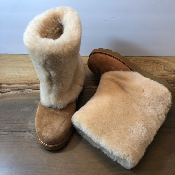 UGG Shoes - UGG Maylin Boot sz 8